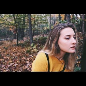 Meet your Posher, Mia